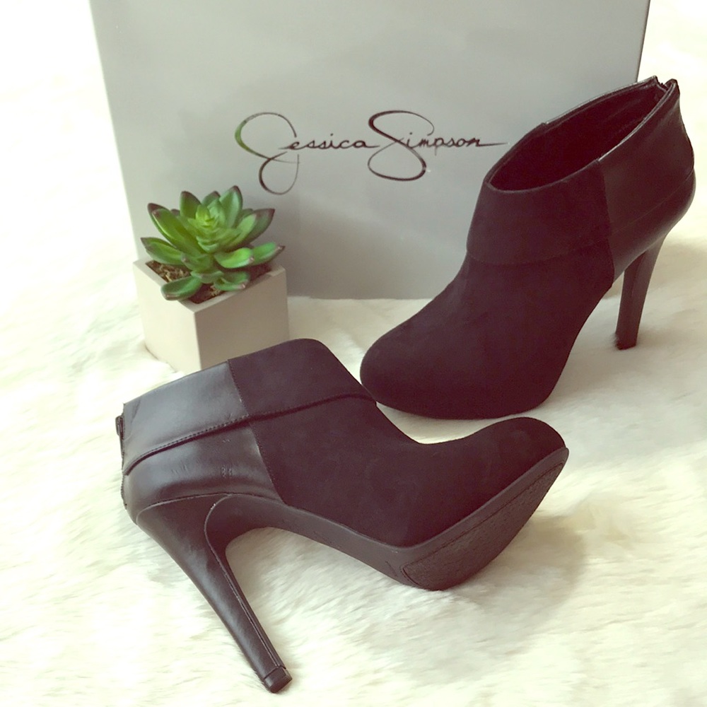 💕Jessica Simpson Black Audriana Booties 💕